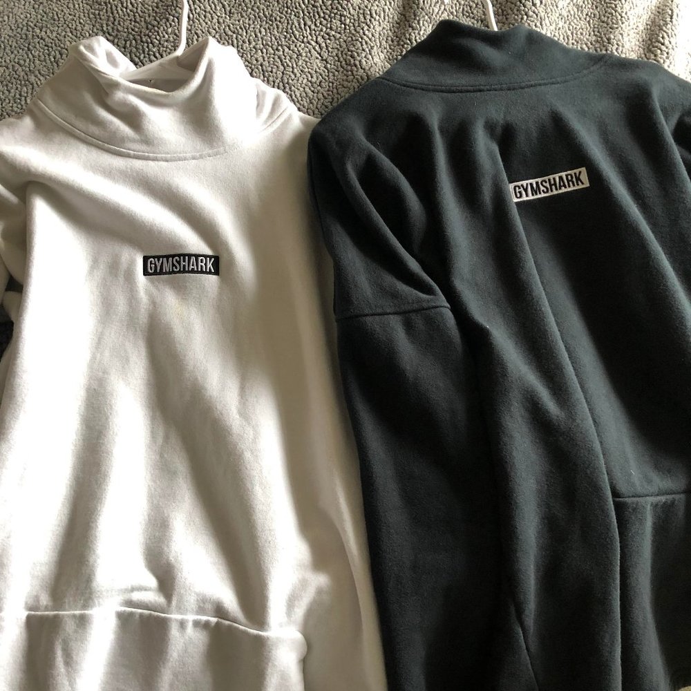 🖤🦈TWO Gymshark hoodies size large🦈🖤